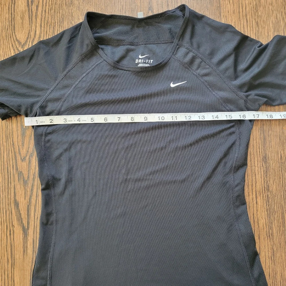 Nike Dri-Fit Black Short Sleeve Running Activewear Top Size Women's Small - Picture 6 of 9